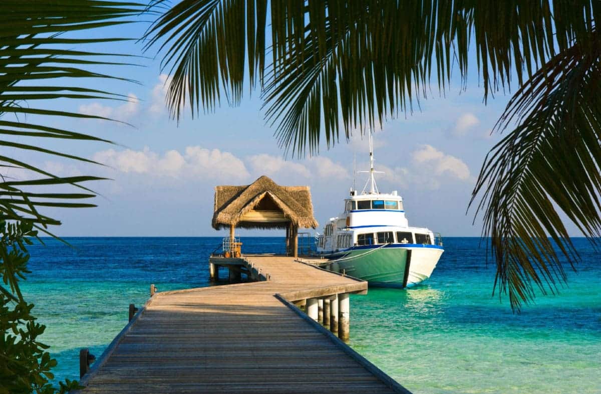 Phong cách home resort với du thuyền đậu trước cửa ngày càng được giới thượng lưu ưa chuộng.